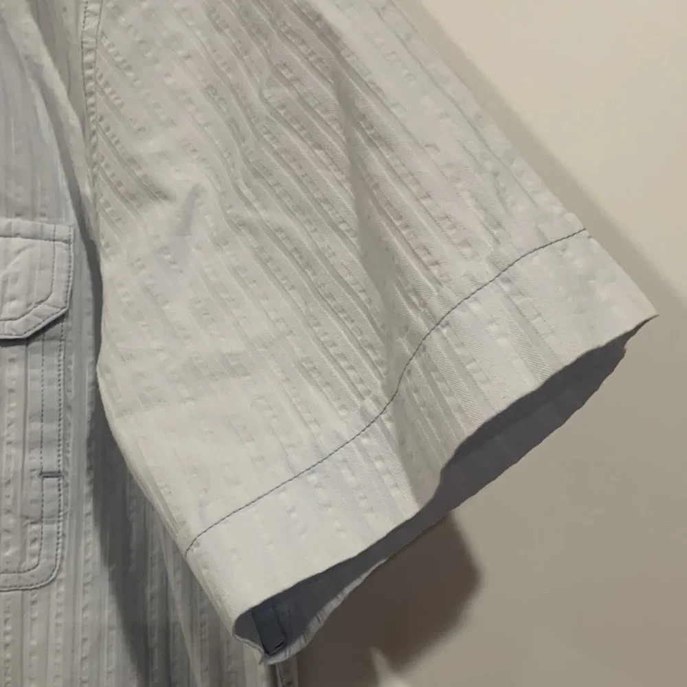 A3️⃣ Tommy Bahama Casual Button Down Shirt Lg - Picture 6 of 9